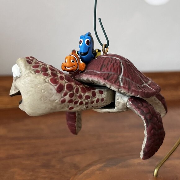 Hallmark Keepsake Ornament Finding Nemo "Sweeeeet Friendship" Disney Pixar 2005 - Picture 4 of 14
